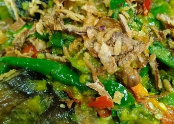 Belut Masak Kincung Aka Bunga Kecombrang