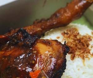 Ayam Bakar Bumbu Semur