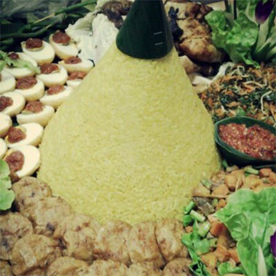 Kerucut Nasi Kuning