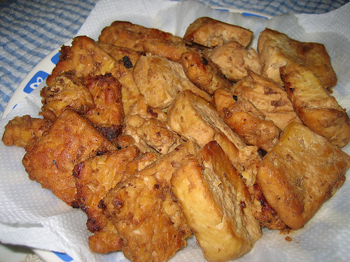 Tempe Dan Tahu Bacem