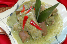 Ayam Kare Cabe Hijau Kentang Dan Terong